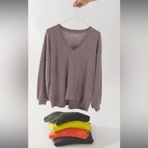 Urban Outfitters UO Lillu V-Neck Pullover Top, Size Medium
